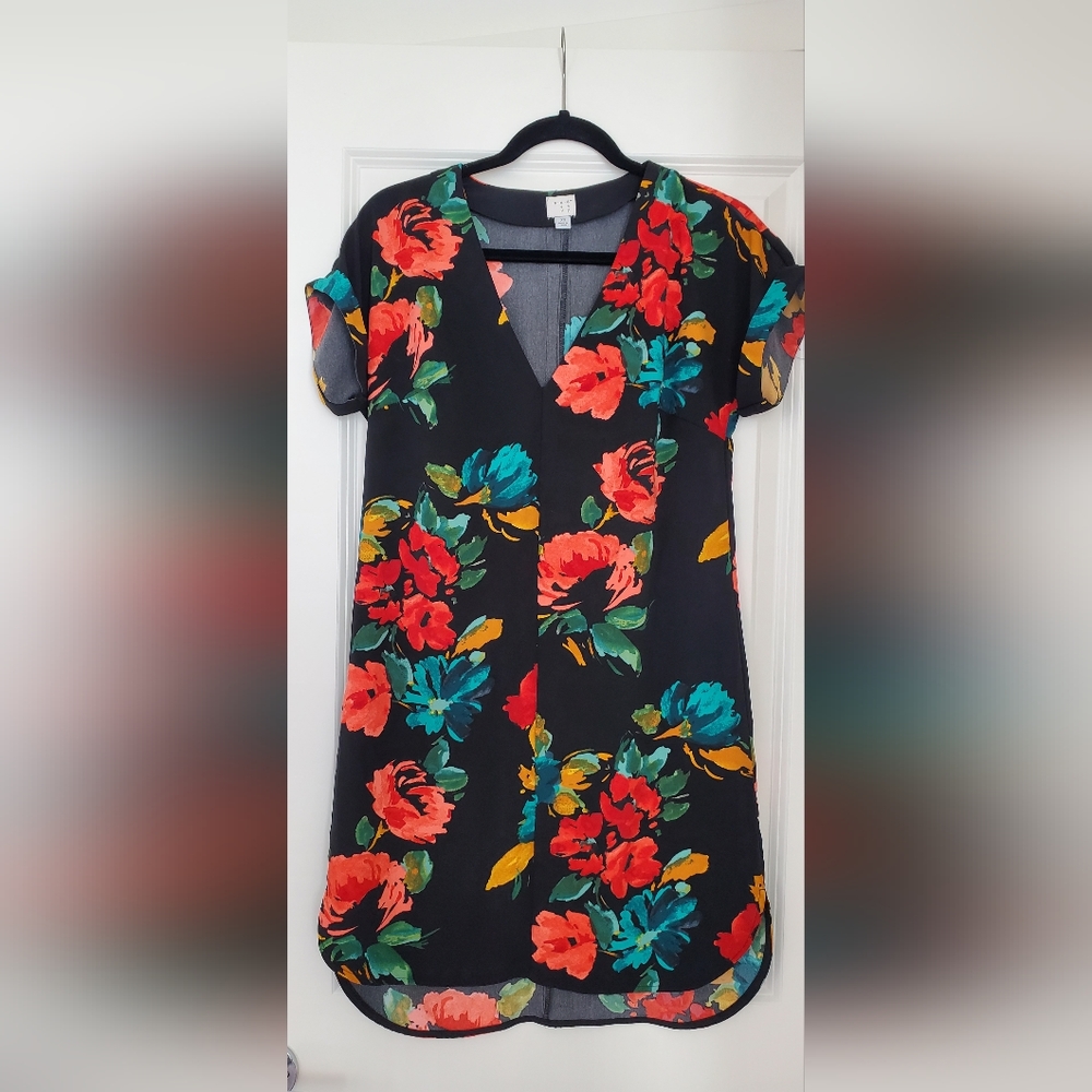 XS fits like S/M A New Day Floral summer dress